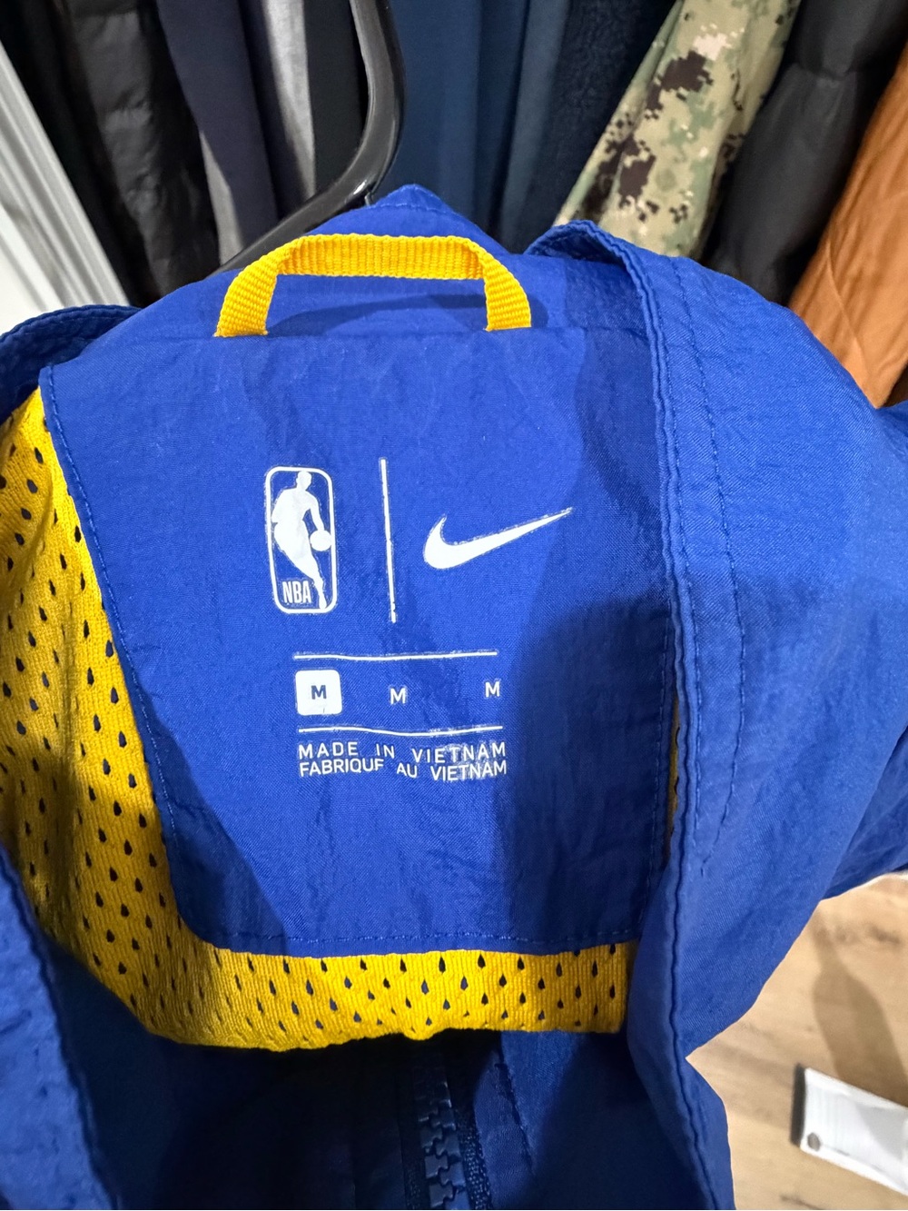 NBA Golden State Warriors Blue and Yellow Nike Windbreaker Jacket - Picture 3 of 3
